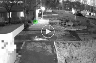 Жуткий прилет по жилым домам Шахтерска попал на видео