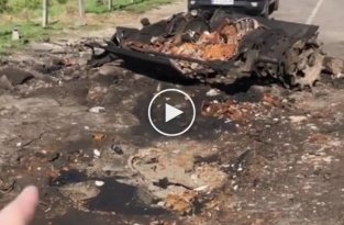 Украинские ВСУ сфотографировали русский танк на Джавелин, вспышка оказалась смертельной
