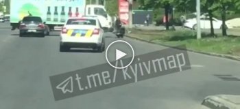 На дороги Києва повернули мотопатруль (мат)