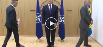 Генсек НАТО Йенс Столтнберг получает от послов Финляндии и Швеции заявки на вступление в альянс
