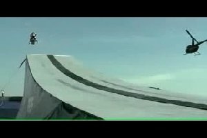 Самый далекий прыжок на снежном мотоцикле