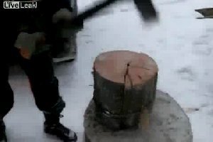 Как можно эффективно колоть дрова