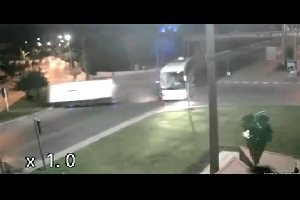 В Турции, автобусы не поделили дорогу