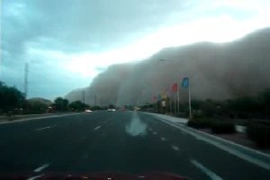 Пыльная буря накрыла города американского штата Аризона