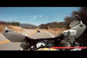 Столкновение двух мотоциклов в затяжном повороте